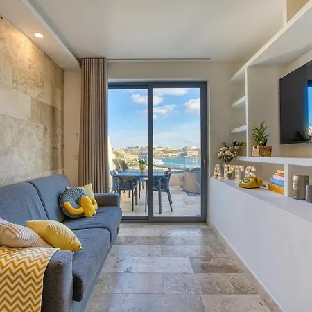 شقة Modern Seafront Penthouse With Views Of Valletta Gzira
