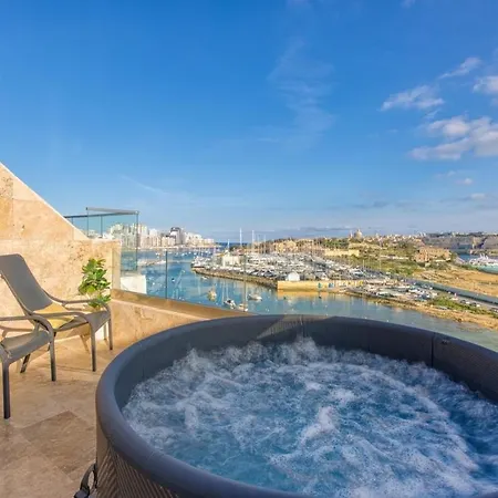 Modern Seafront Penthouse With Views Of Valletta شقة Gzira