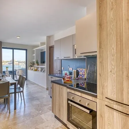 شقة Modern Seafront Penthouse With Views Of Valletta *